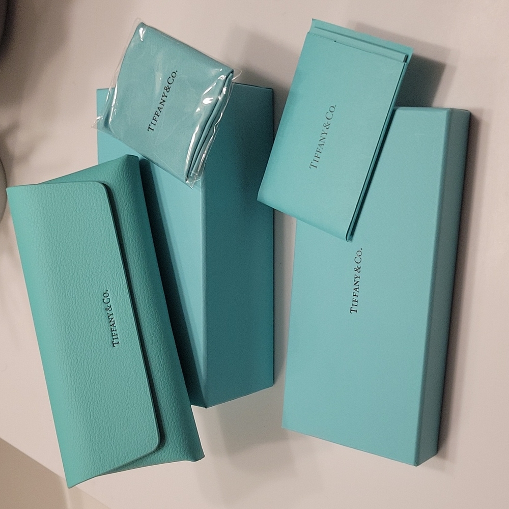 Authentic brand New tiffany case/box/cloth